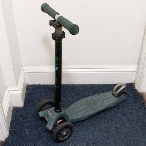 Micro kick wheeled scooter - kick,