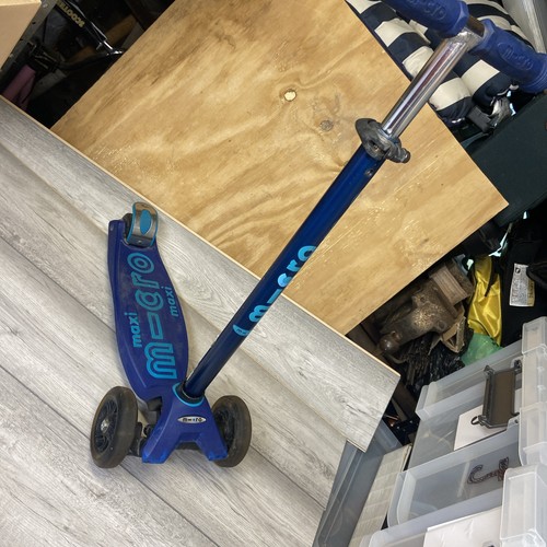 Micro maxi scooter blue - scooter, age